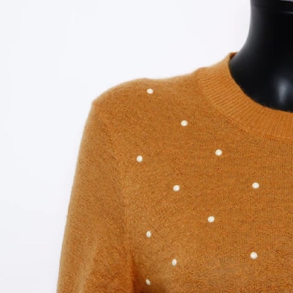 Authentic CHANEL cashmere knit caramel faux pearls sweater 🍂 - Picture 6 of 15